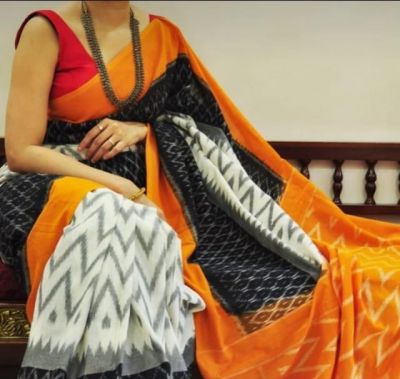 NEW PURE COTTON MULMUL HAND BLOCK PRINTED SAREE WITH BLOUSE-White & Orange Pallu Design